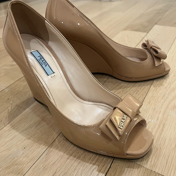 Prada Shoes - ✨Prada Tan Wedge Shoes✨